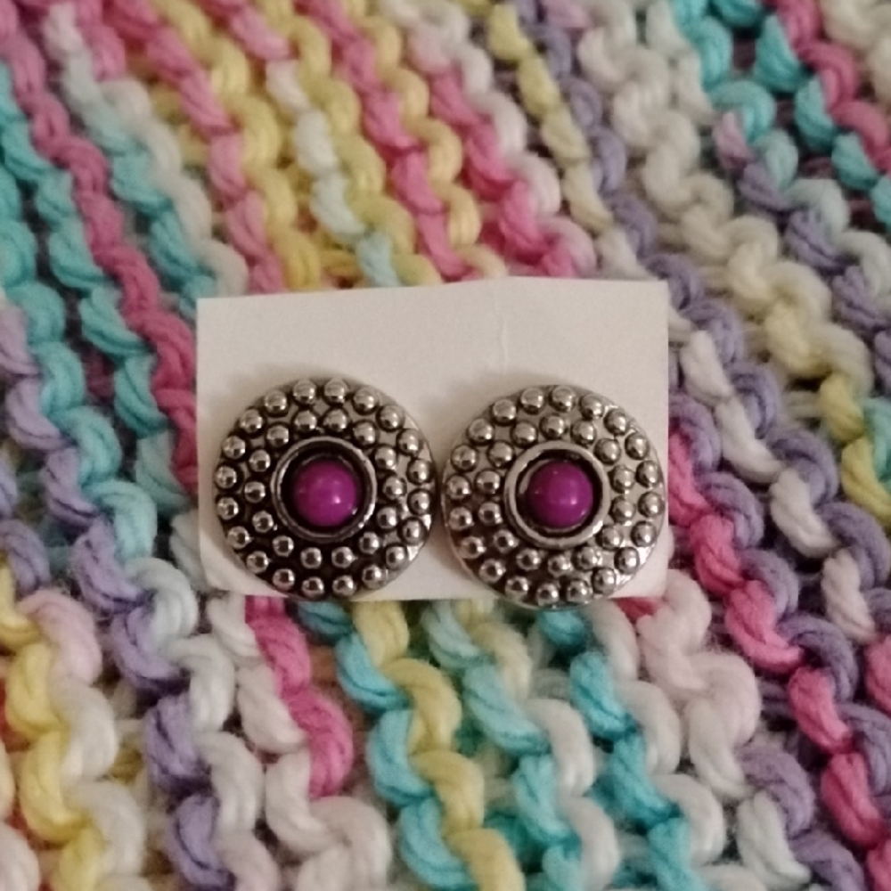 Stud Earrings SilverTextured Circle  Purple Accent 1/2"